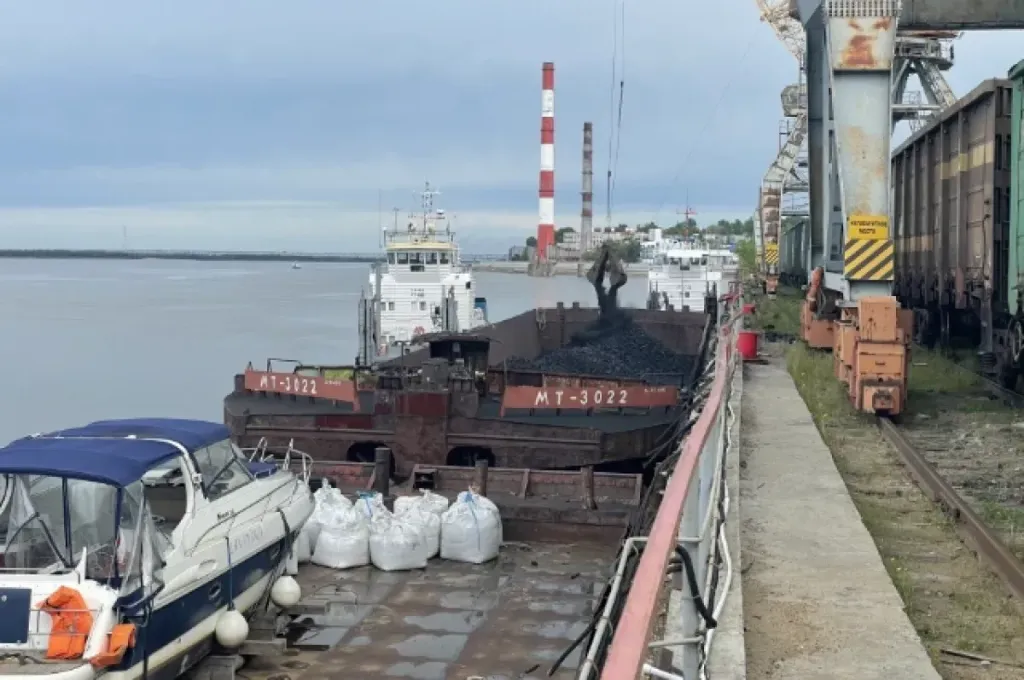 На север Хабаровского края завезли 34 тысячи тонн топлива
