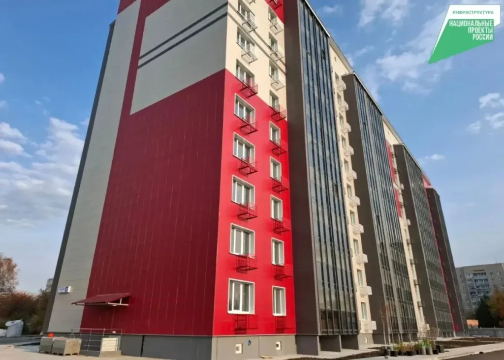Более 300 жителей Комсомольска переедут из аварийных домов в новостройку