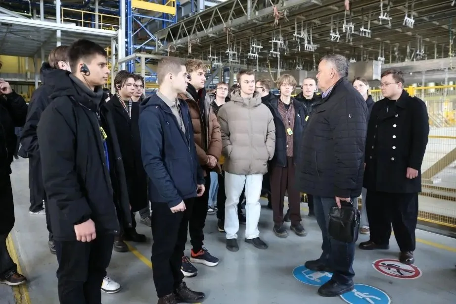 На авиазаводе в Комсомольске прошёл форум «На высоте» для 120 будущих авиастроителей