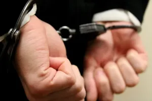 В Хабаровске сотрудник склада маркетплейса украл смартфон