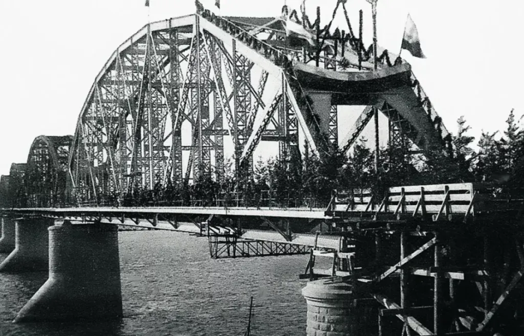Амурскому мосту в Хабаровске исполнилось 110 лет